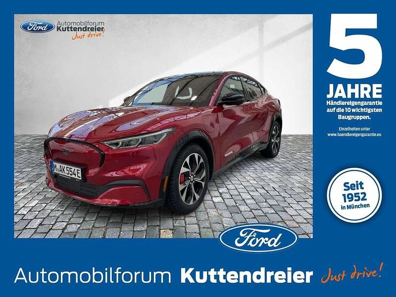 Lucidrot metallic Gebraucht 2025 Ford Mustang Mach-E SUV | 54.990 € (Teuer) - Bild 1/4