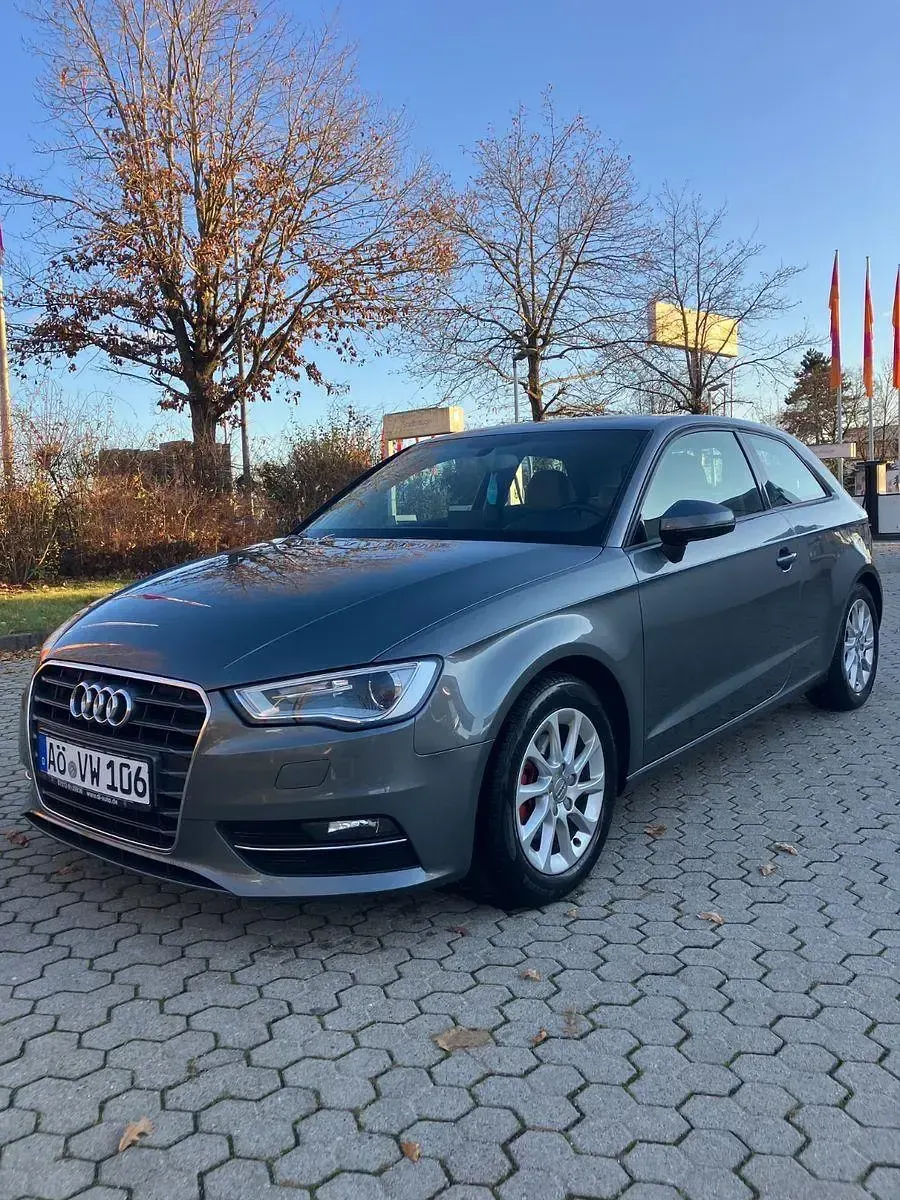 Gebraucht Audi A3 Ambiente 150 PS (110 kW) 2013 Grau Kleinwagen