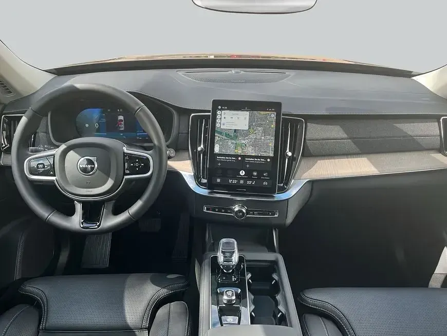 Gebraucht Volvo XC90 Plus 250 PS (183 kW) 2025 Rot SUV