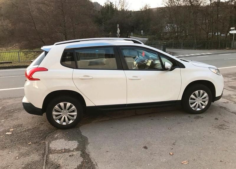 Gebraucht Peugeot 2008 82 PS (60 kW) 2014 Weiß SUV
