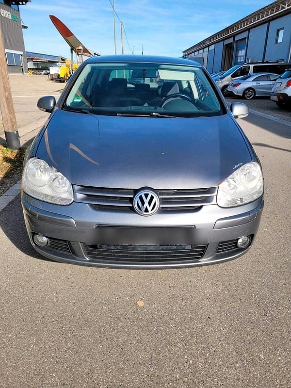 Grau Gebraucht 2006 VW Golf V Kleinwagen | 600 € (Superpreis) - Bild 1/4