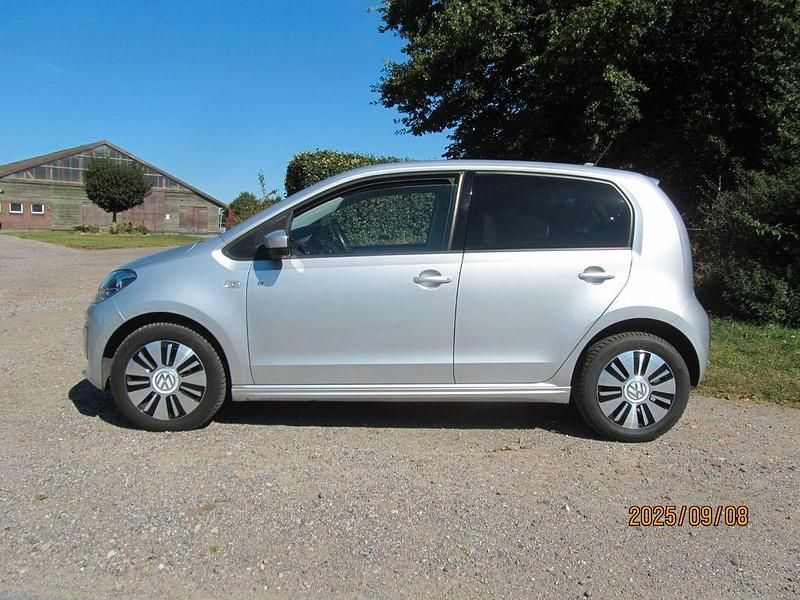 Light silver metallic Gebraucht 2014 VW e-up! Kleinwagen | 7.999 € (Fairer Preis) - Bild 1/4