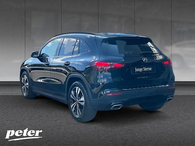 Gebraucht Mercedes GLA200 Progressive 150 PS (110 kW) 2024 Grau SUV