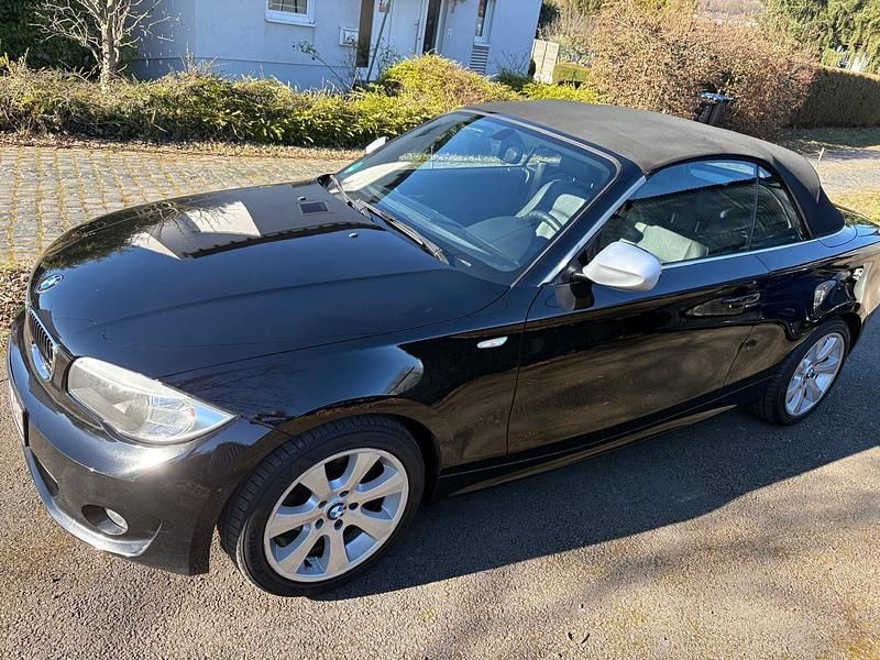 Gebraucht BMW 118 Cabriolet 143 PS (105 kW) 2013 Schwarz Cabrio