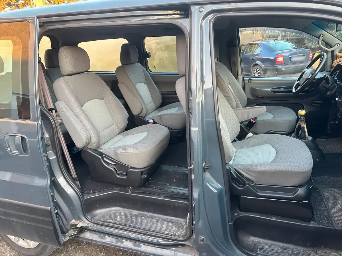 Gebraucht Hyundai H-1 140 PS (102 kW) 2007 Grau Van / Kleinbus