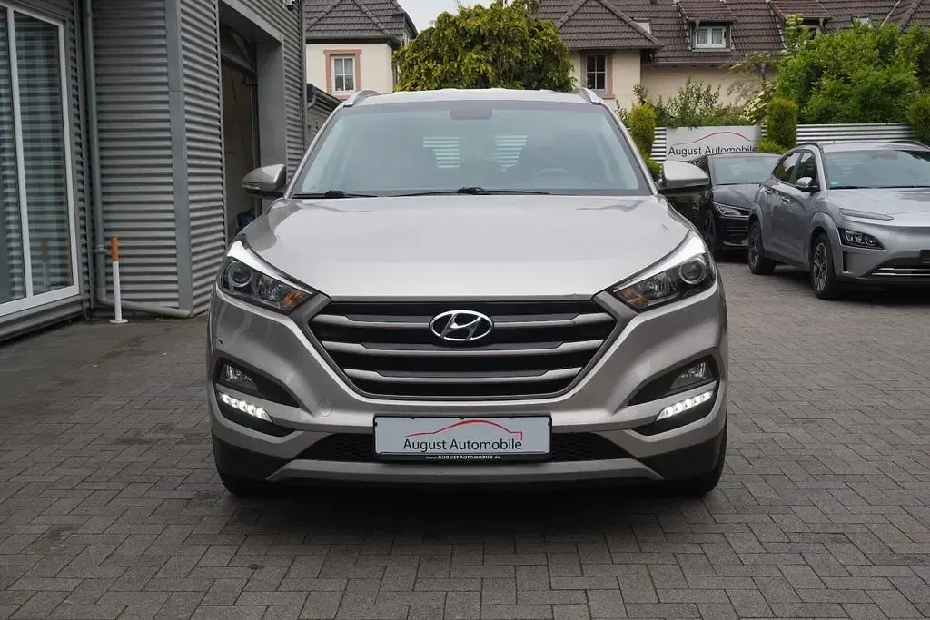 Gebraucht Hyundai Tucson 177 PS (130 kW) 2017 Silber SUV
