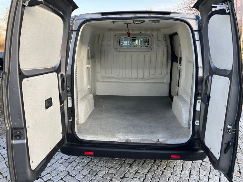 Gebraucht Nissan e-NV200 80 kW (109 PS) 2016 Grau Van / Kleinbus