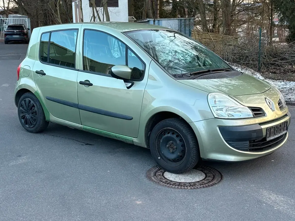 Gebraucht Renault Modus Avantage 75 PS (55 kW) 2008 Grün Van / Kleinbus