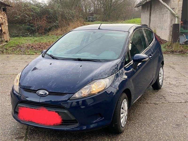 Blau Gebraucht 2010 Ford Fiesta Ambiente Limousine | 3.300 € (Guter Preis) - Bild 1/4