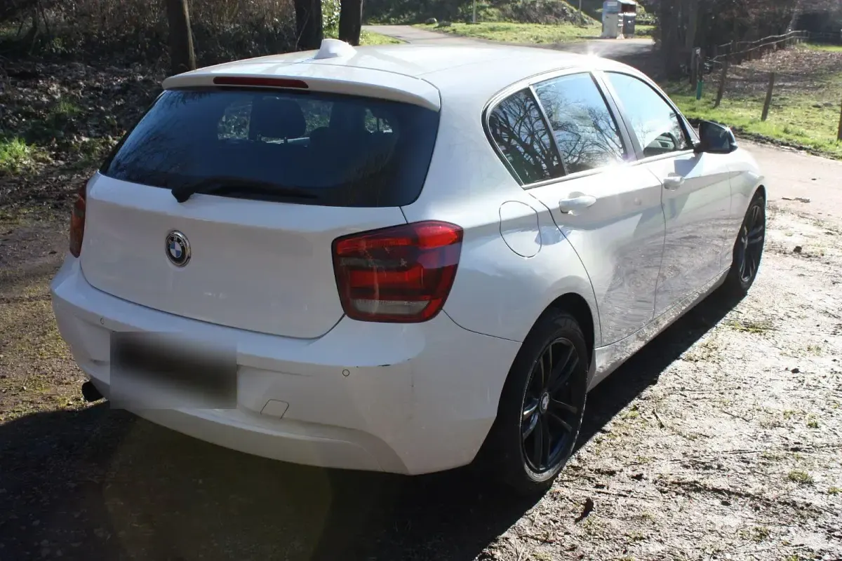 Gebraucht BMW 116 Performance 136 PS (100 kW) 2014 Weiß Kleinwagen
