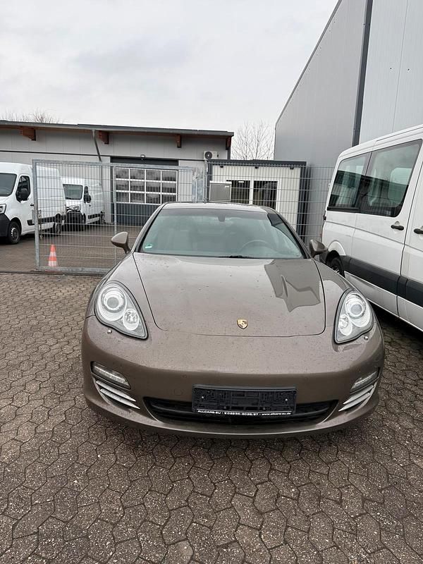 Gebraucht Porsche Panamera 299 PS (219 kW) 2010 Grau Limousine