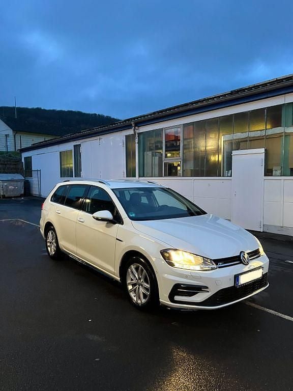 Gebraucht VW Golf VII Comfortline 150 PS (110 kW) 2020 Weiß Kombi