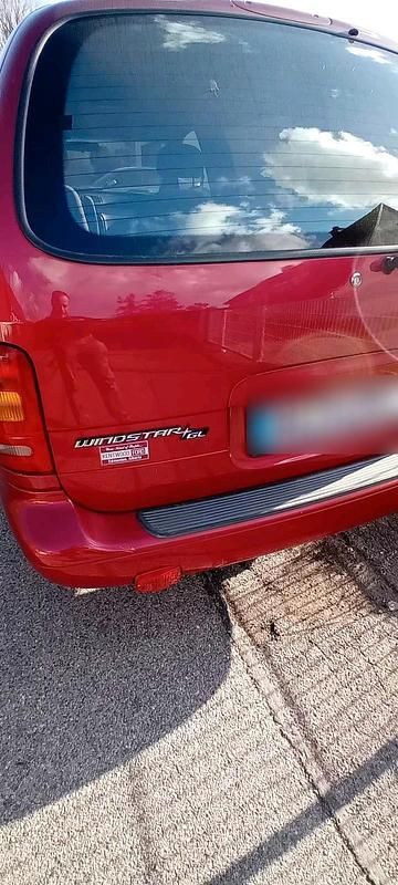 Gebraucht Ford Windstar 155 PS (114 kW) 1996 Rot Van / Kleinbus