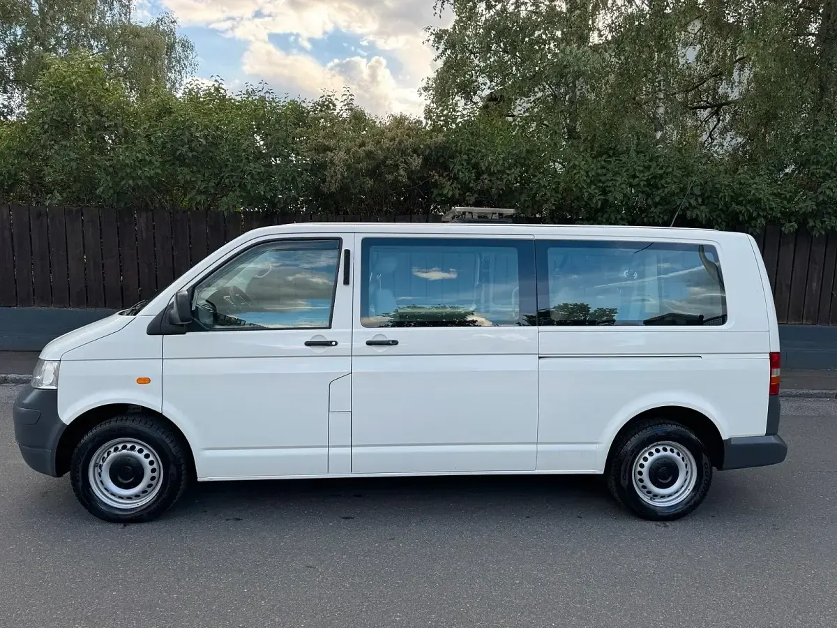 Gebraucht VW Multivan 131 PS (96 kW) 2006 Weiß Van / Kleinbus