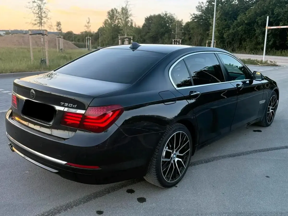 Gebraucht BMW 730L 258 PS (189 kW) 2013 Schwarz Limousine