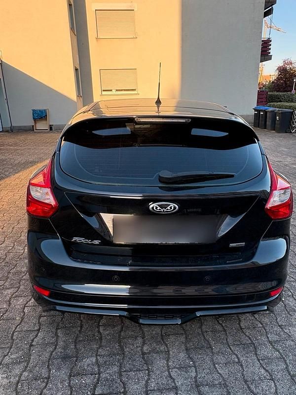 Brugt Ford Focus 125 HK (91 kW) 2012 Sort Sedan