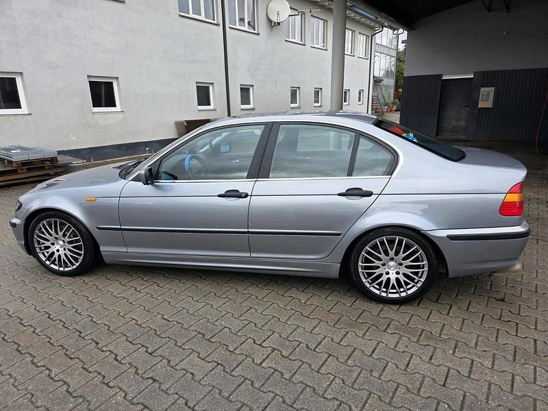 Gebraucht BMW 318 143 PS (105 kW) 2003 Silber Limousine