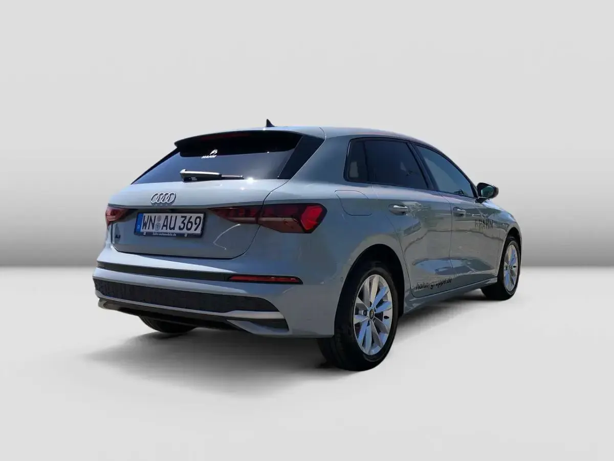 Gebraucht Audi A3 116 PS (85 kW) 2026 Pfeilgrau perleffekt Limousine