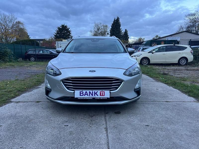 Silber Gebraucht 2020 Ford Focus Cool & Connect Limousine | 11.990 € (Guter Preis) - Bild 1/4