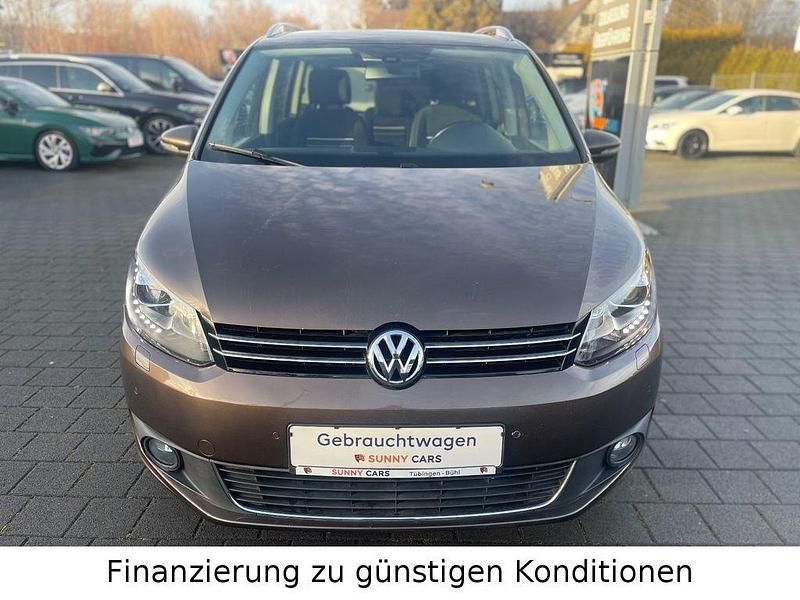 Gebraucht VW Touran Cup 140 PS (102 kW) 2015 Braun Van / Kleinbus
