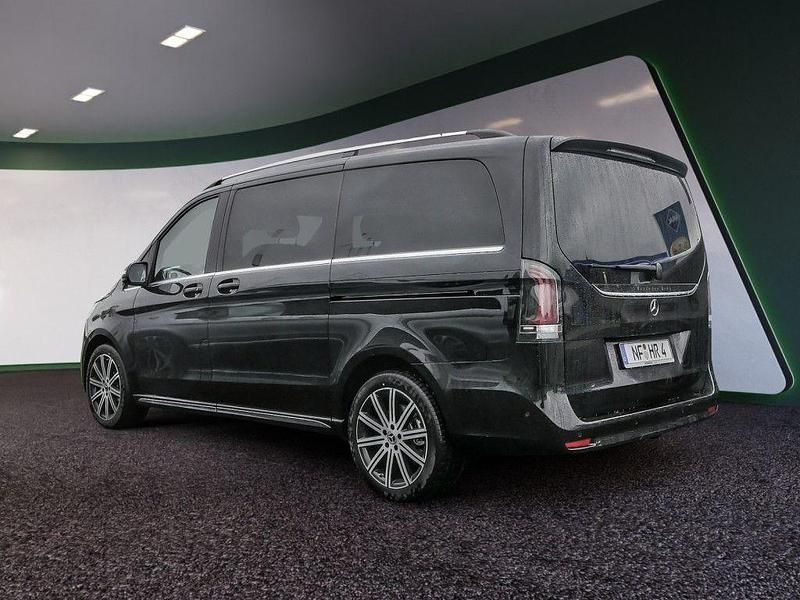 Gebraucht Mercedes V300 Exclusive 237 PS (174 kW) 2025 Schwarz / obsidianschwarz Van / Kleinbus