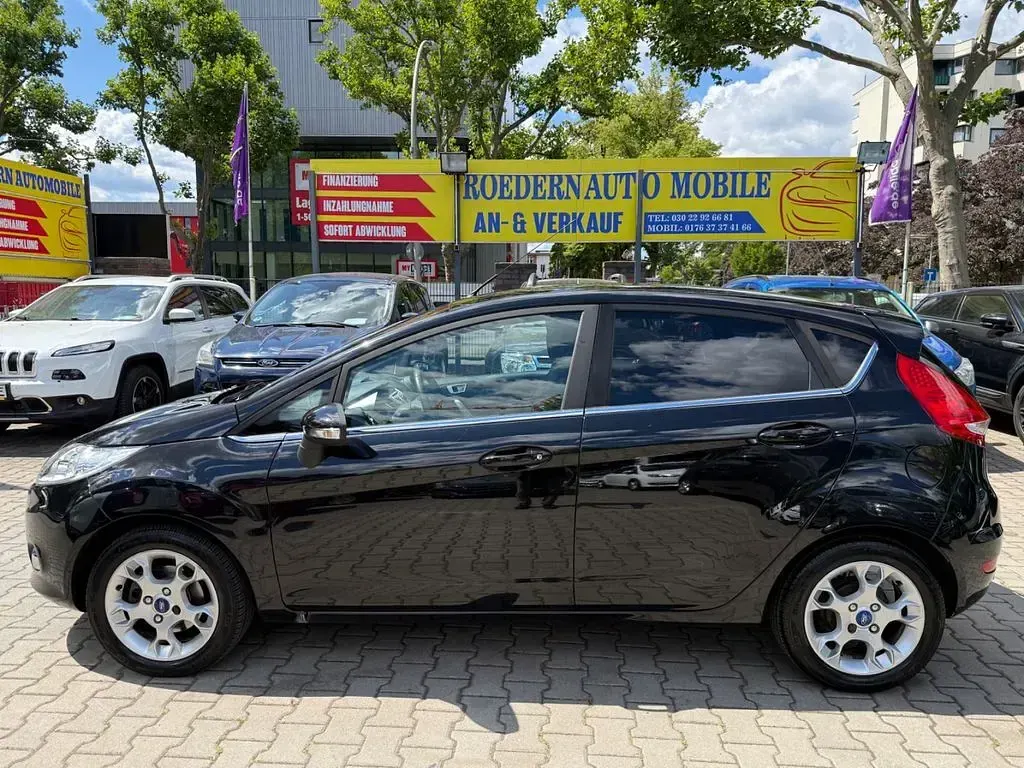 Gebraucht Ford Fiesta Titanium 82 PS (60 kW) 2012 Schwarz Limousine