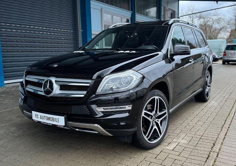 Schwarz Gebraucht 2013 Mercedes GL350 SUV | 20.890 € (Etwas zu teuer) - Bild 1/4