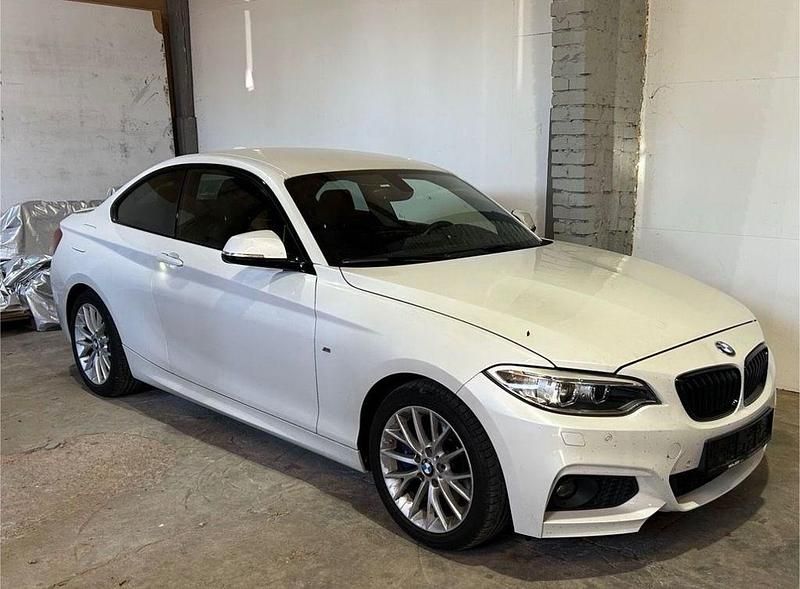 Weiß Gebraucht 2015 BMW 218 M Sport Coupé | 15.700 € (Fairer Preis) - Bild 1/4