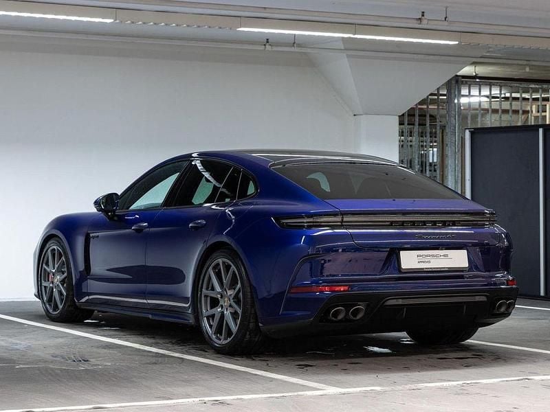 Gebraucht Porsche Panamera 544 PS (400 kW) 2024 Blau Kleinwagen