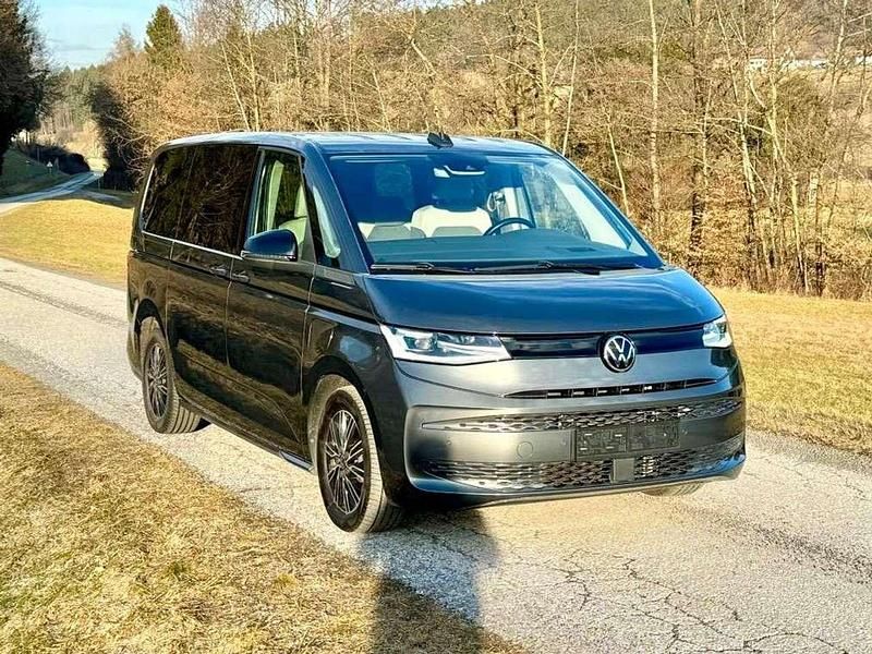 Gebraucht VW Multivan Edition 150 PS (110 kW) 2022 Grau Van / Kleinbus