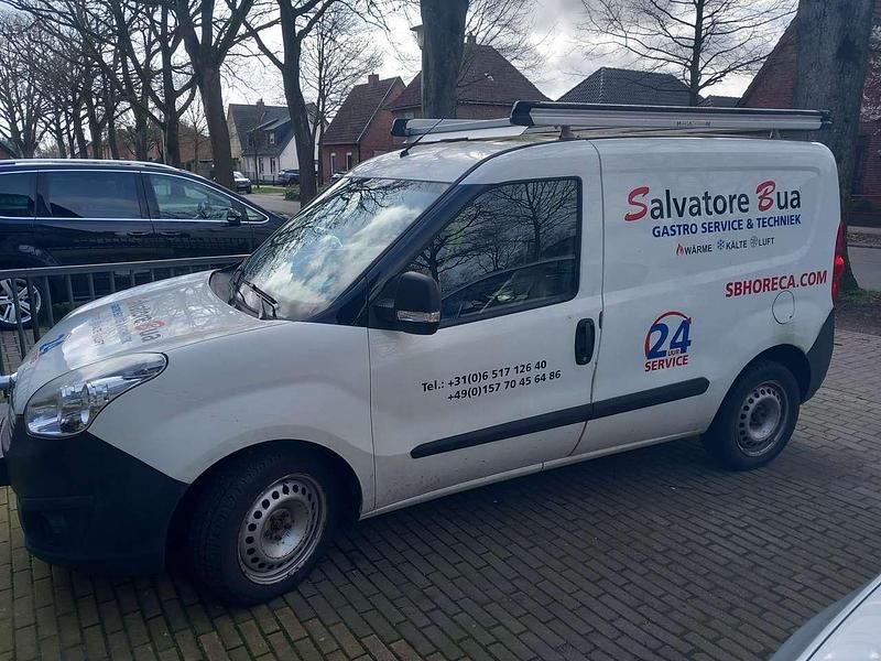 Second-hand Opel Combo 135 CP (99 kW) 2016 Alb Monovolum