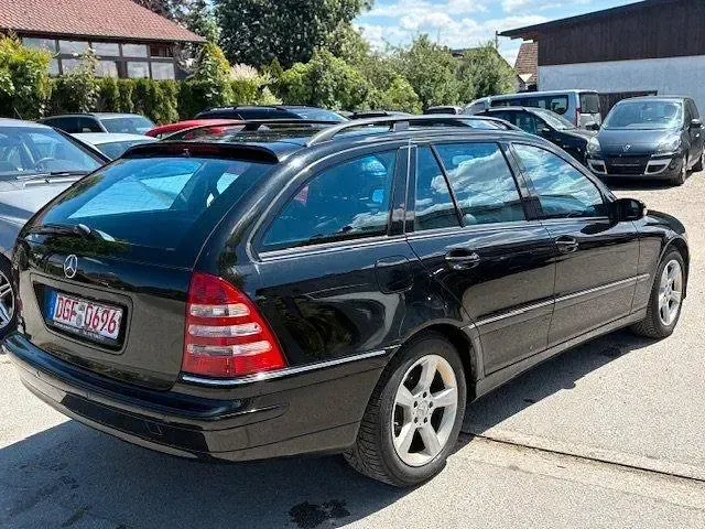 Gebraucht Mercedes C200 163 PS (119 kW) 2006 Obsidianschwarz  metalliclack Kombi