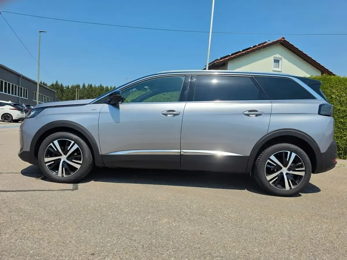Gebraucht Peugeot 5008 GTi 131 PS (96 kW) 2023 Grau SUV