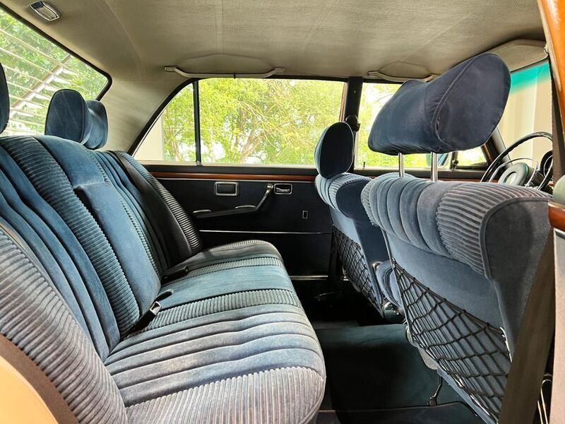 Gebraucht Mercedes 300 249 PS (183 kW) 1971 Beige Limousine