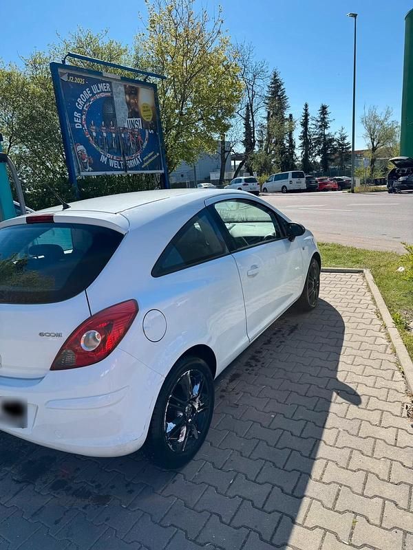 Gebraucht Opel Corsa 60 PS (44 kW) 2009 Weiß Kleinwagen