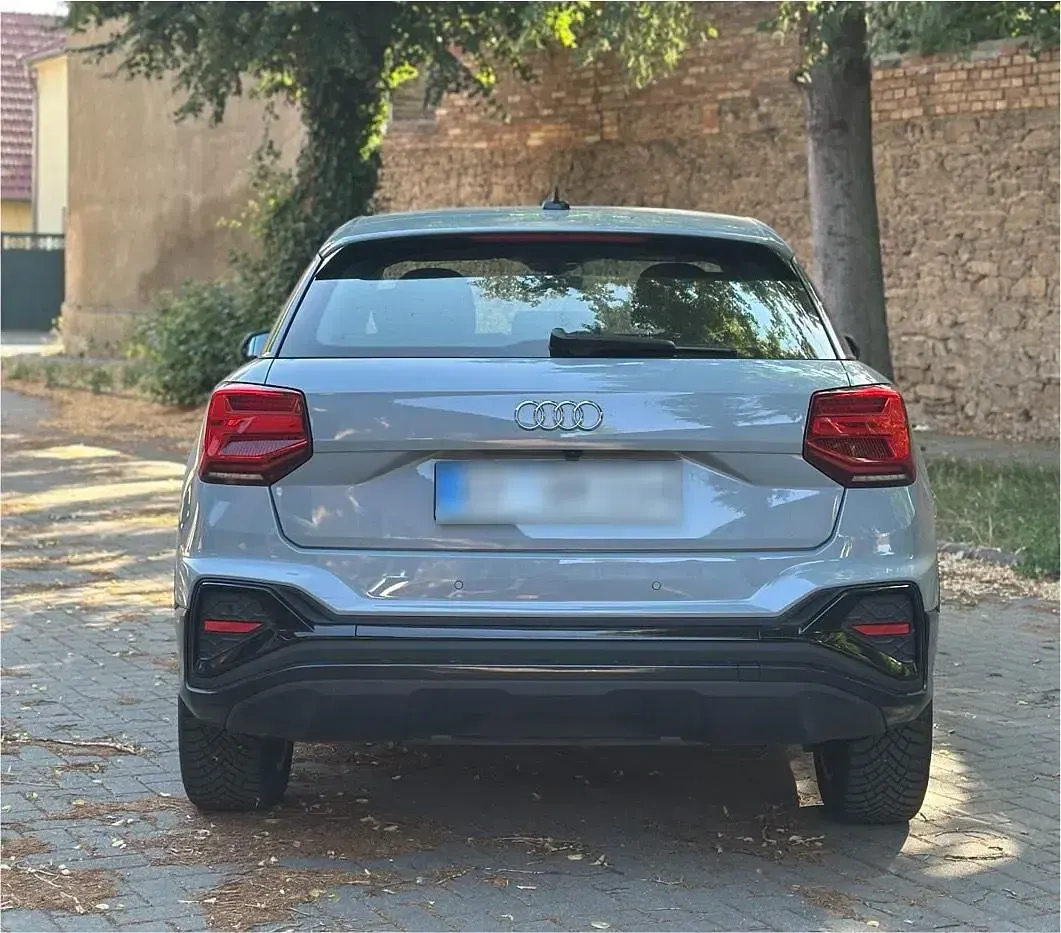 Gebraucht Audi Q2 S-Line 150 PS (110 kW) 2021 Grau SUV