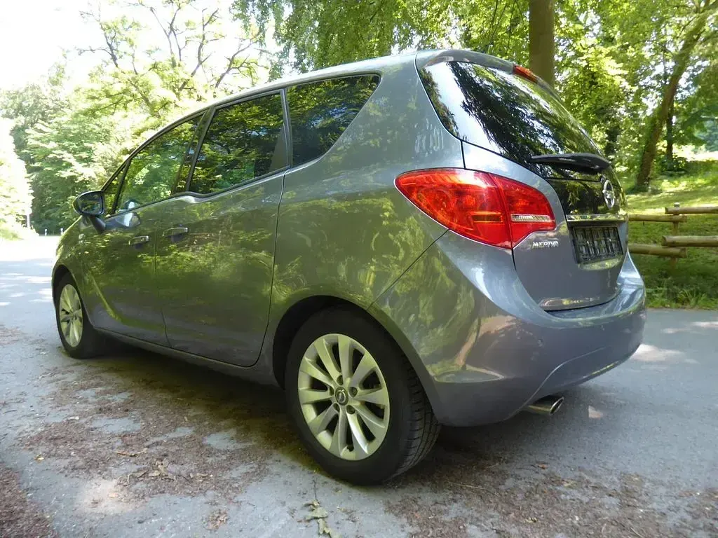 Gebraucht Opel Meriva Active 140 PS (102 kW) 2017 Grau Van / Kleinbus