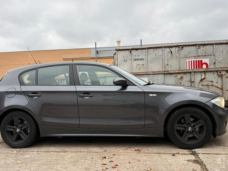 Gebraucht BMW 120 163 PS (119 kW) 2005 Grau Kleinwagen
