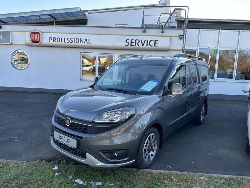 Star grau Gebraucht 2022 Fiat Doblò Trekking Van / Kleinbus | 28.999 € - Bild 1/4