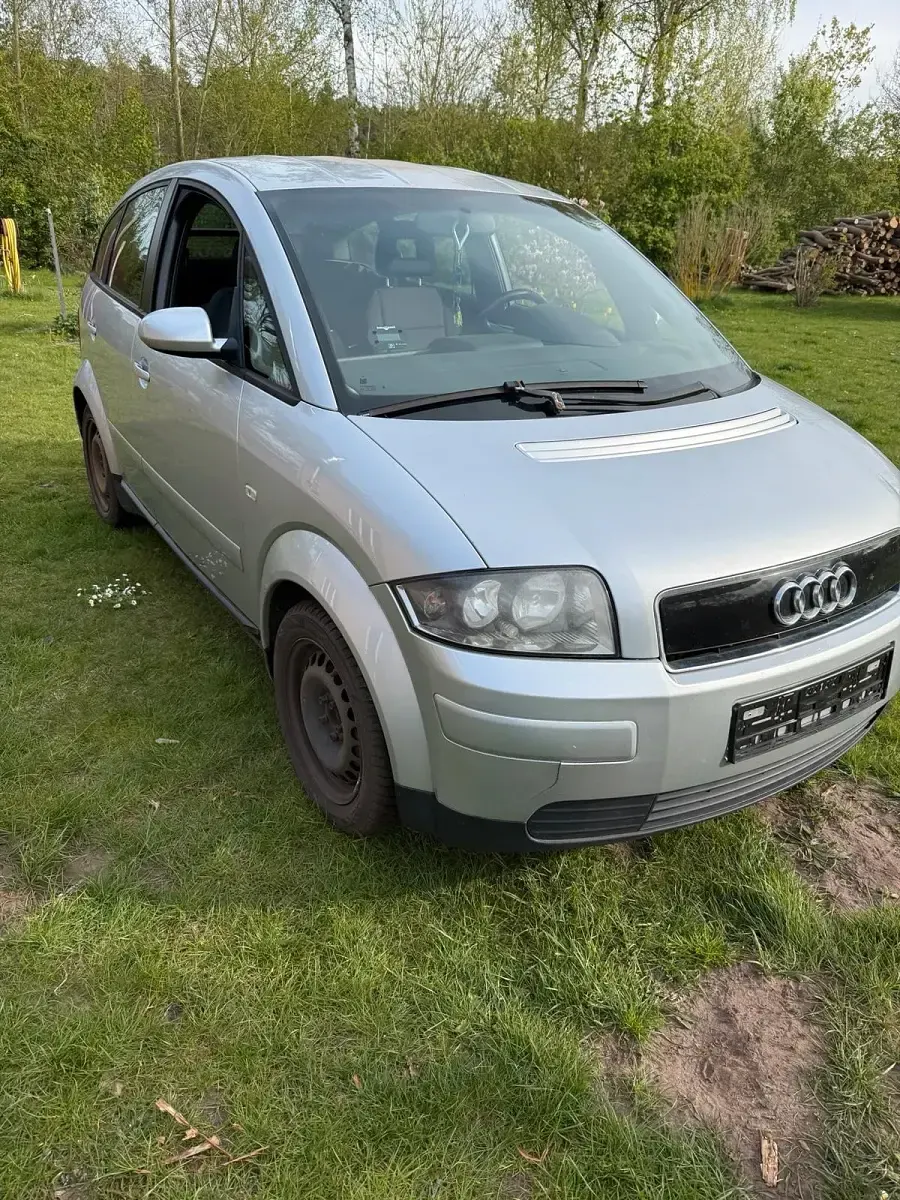 Gebraucht Audi A2 75 PS (55 kW) 2003 Silber Kleinwagen
