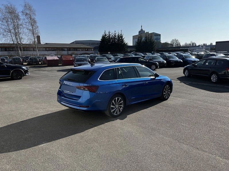 Blau Gebraucht 2021 Skoda Octavia Style Kombi | 26.689 € (Superpreis) - Bild 1/4
