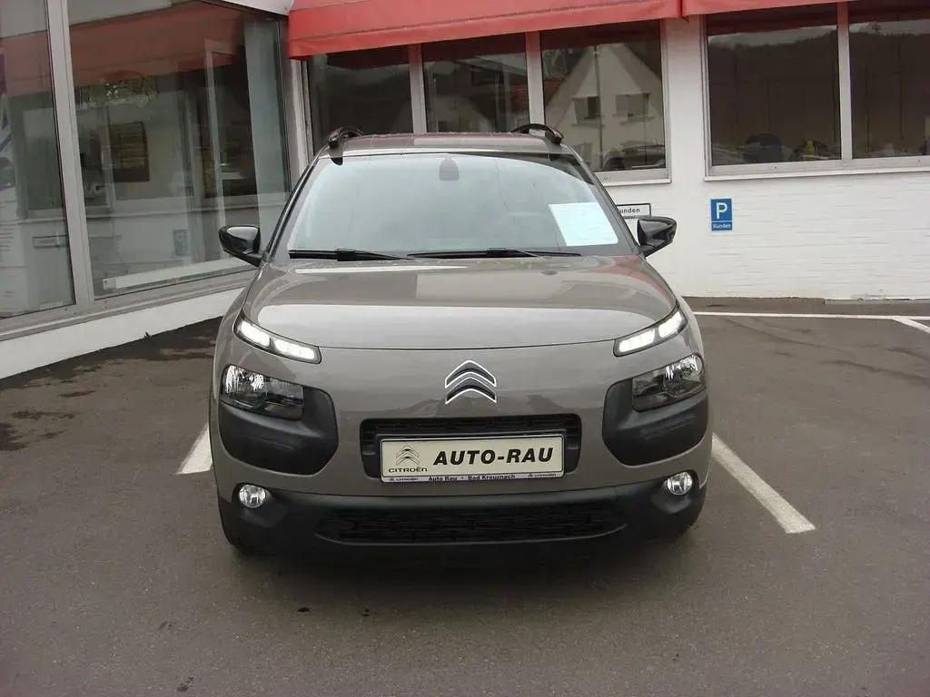 Gebraucht Citroën C4 Shine 110 PS (80 kW) 2016 Braun Limousine