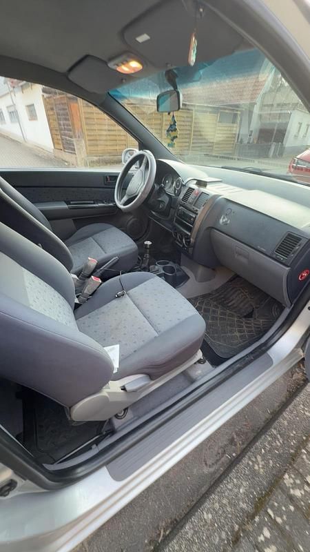 Gebraucht Hyundai Getz GLS 82 PS (60 kW) 2004 Silber Kleinwagen