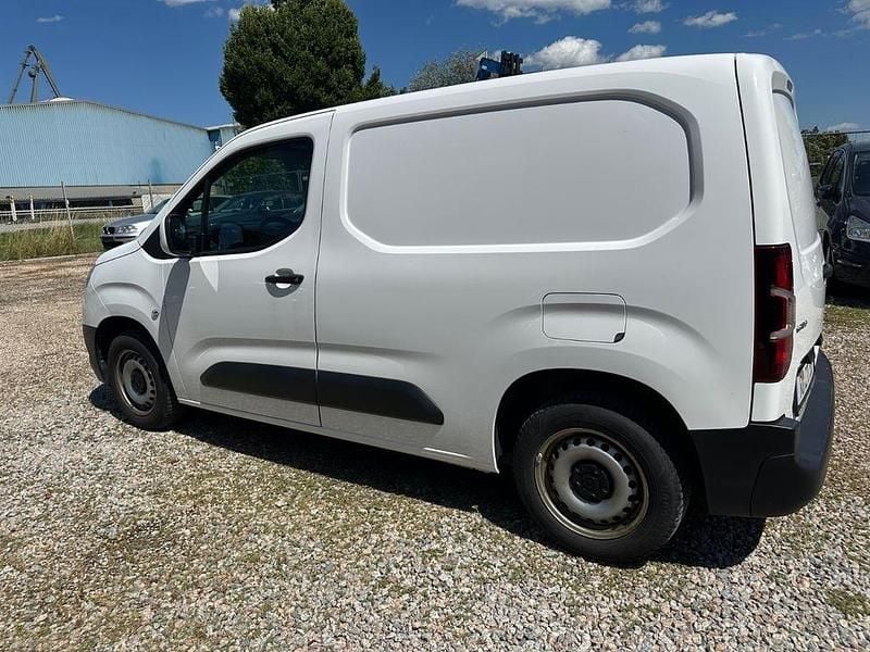 Weiß Gebraucht 2019 Opel Combo Van / Kleinbus | 9.200 € (Guter Preis) - Bild 1/4