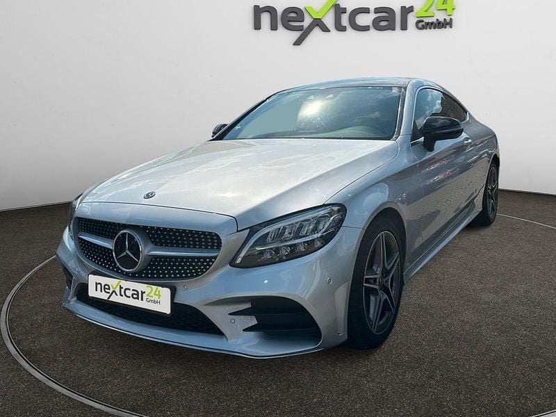 Silber Gebraucht 2019 Mercedes C220 AMG line Coupé | 26.990 € (Fairer Preis) - Bild 1/4