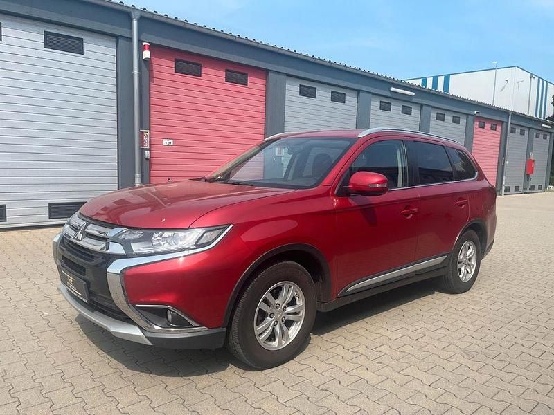 Rot Gebraucht 2016 Mitsubishi Outlander SUV | 12.999 € (Fairer Preis) - Bild 1/4