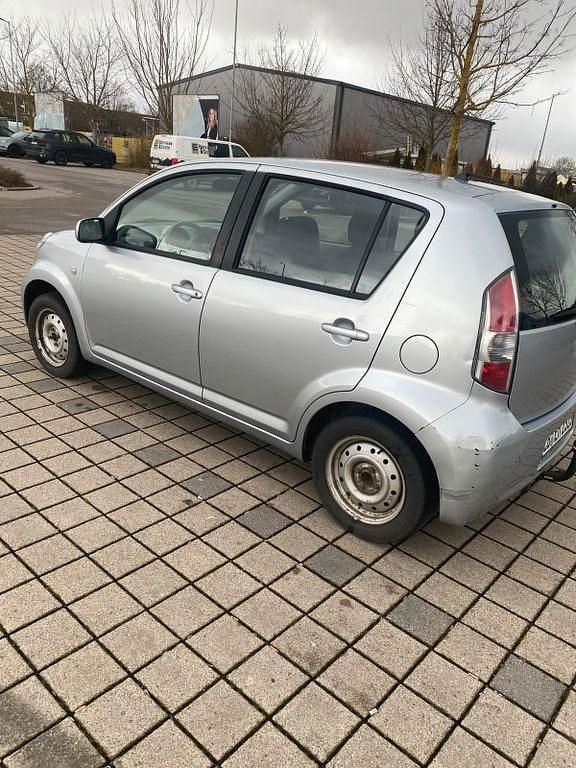 Gebraucht Daihatsu Sirion 69 PS (50 kW) 2007 Silber Kleinwagen