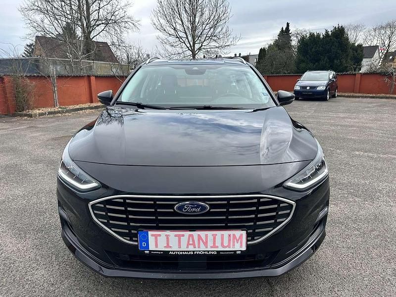 Gebraucht Ford Focus Titanium 155 PS (114 kW) 2024 Obsidianschwarz metallic Kombi