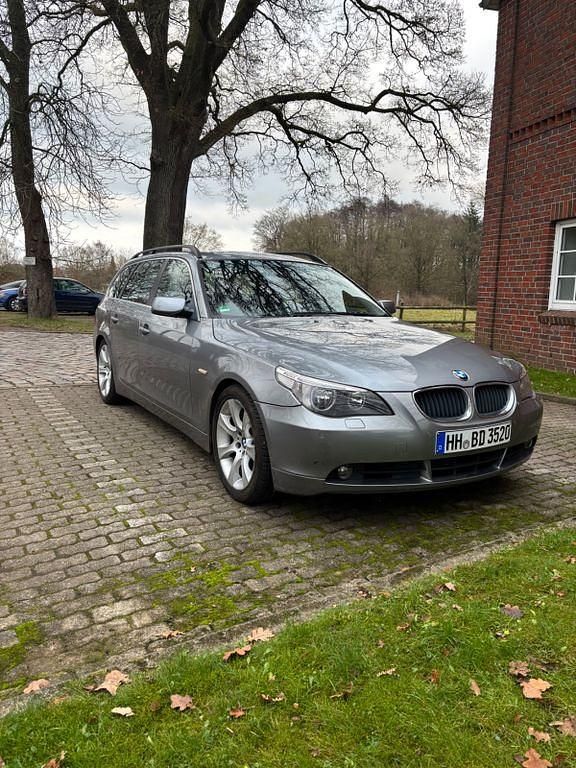 Silber Gebraucht 2004 BMW 525 Kombi | 4.900 € (Fairer Preis) - Bild 1/4