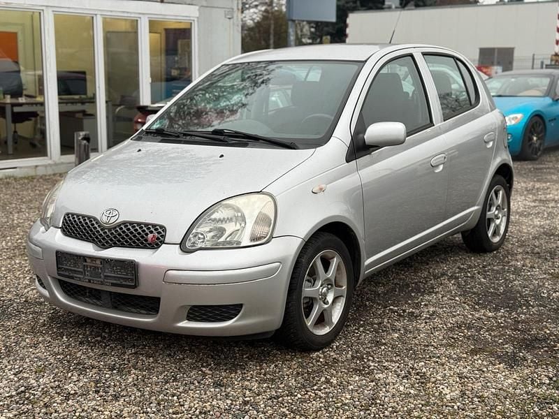 Silber Gebraucht 2006 Toyota Yaris Kleinwagen | 3.999 € (Guter Preis) - Bild 1/4